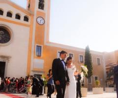 Gli sposi fuori la chiesa