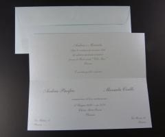 Art. 1070

Carta e busta: perlato turchese
Farfalle a caldo

A richiesta nomi a caldo e iniziali a rilievo