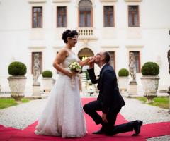 © andresborella - Romanticismo tra gli sposi