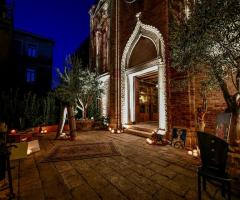 The Glass Cathedral - Corte privata