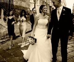 Fotografia degli sposi dopo la cerimonia di matrimonio