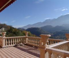 Castello di Giaglione - La terrazza con vista sulla Val di Susa