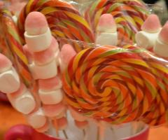 Il tavolo del candy bar al matrimonio