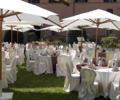 Ricevimento di matrimonio all'esterno della Villa