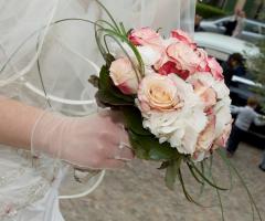 Bouquet sposa con rose - Fioreria Gabriella