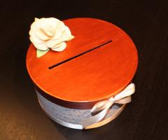 scatola fatta a mano per buste