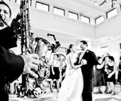 Gli sposi ballano sotto le note dei Dark Angel