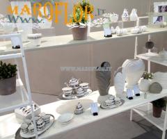 Vasi e servizi per il te per gli sposi