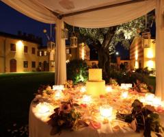 Gazebo con tavolo - la Corte del Conte