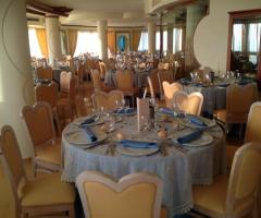 Tovagliato blu - Sala ricevimenti I Giardini di Nausicaa