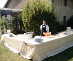Apertivo all'esterno