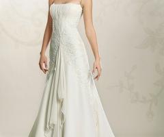 Abito da sposa con spalline strette e ricami - Collezione Zaffiro Z1