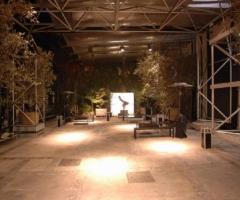 Cortile coperto illuminato