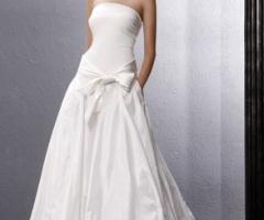 Vestito da sposa con gonna lunga a palloncino