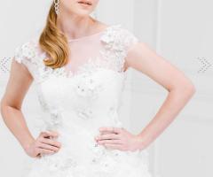 Abito da sposa decorato