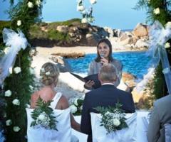 Claudia Murroni - Cerimonia simbolica in spiaggia