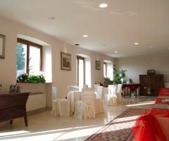 Sala interna per l'aperitivo di matrimonio