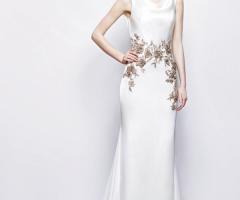 abito con decorazioni bronzo