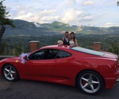 Regina Eventi - L'auto sportiva per gli sposi