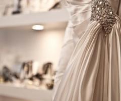 Vestito da sposa impreziosito da brillantini