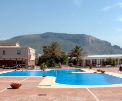 Coretur Viaggi - Piscina di un hotel scelto per il viaggio di nozze