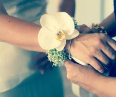 Dettaglio della preparazione della sposa