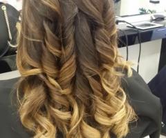 RF Roberto Parrucchieri - Acconciatura con capelli sciolti