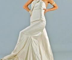 Abito da sposa dalla linea stretch