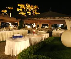 Villa Posillipo - Allestimento serale per il ricevimento di matrimonio