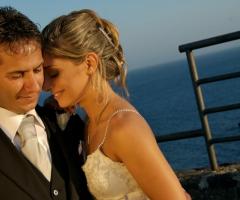 Joe Faro Fotografo - L'abbraccio tra gli sposi