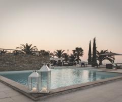 La piscina della location