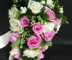 Vitale Fiori - Bouquet della sposa di rose bianche e rosa