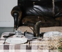 Crinolina Events - Table Setting Rock