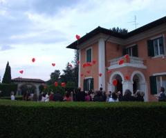 Festa di matrimonio nel giardino della villa