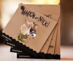 Partecipazioni con caricatura