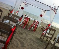 Cerimonia di matrimonio sulla spiaggia
