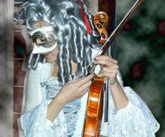 Costume veneziano e violino per il matrimonio