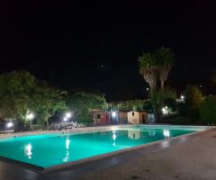Al Ventesimo Ristorante - La piscina in notturna