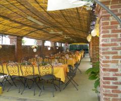 Tavoli per il matrimonio all'aperto