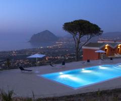 Terrazza e panorama mozzafiato del Parco degli Aromi