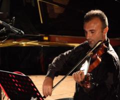 Violino per la messa in chiesa