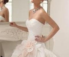 Daniela Cocco Haute Couture - Abito da sposa con grande fiocco a forma di fiore in vita