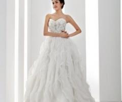 Abito da sposa molto particolare realizzato dall'Atelier Luna Spose di Castel Maggiore