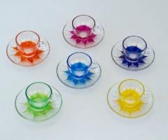 Set tazzine colorate come regalo per gli invitati