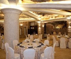 Poggio Normanno Ricevimenti - Sala interna per il ricevimento nuziale