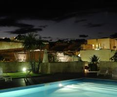 Cave Bianche Hotel con piscina