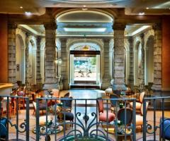 Château Monfort - Lounge bar mezzanotte