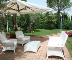 Giardino per il ricevimento di nozze all'aperto