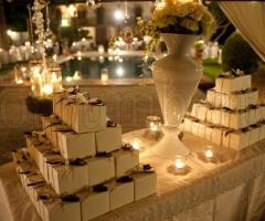 Il tavolo delle bomboniere di matrimonio