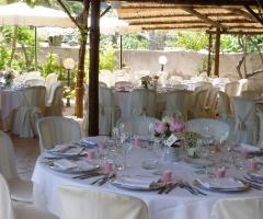 Organizzazione del ricevimento di nozze in veranda